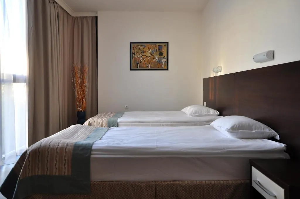 Hotel Burgas Free University 0*,
